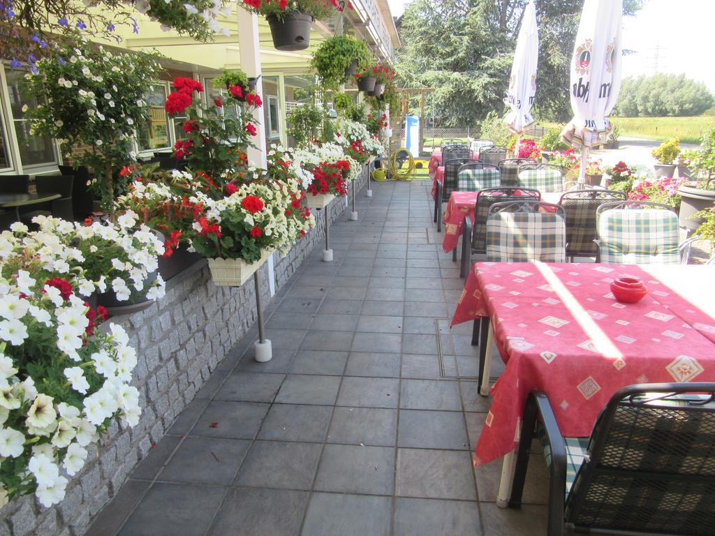 Hotel Restaurant Jonkhans Rees Exterior photo