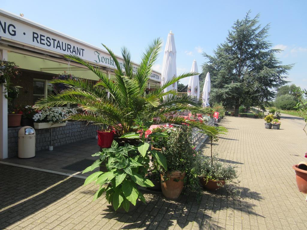 Hotel Restaurant Jonkhans Rees Exterior photo